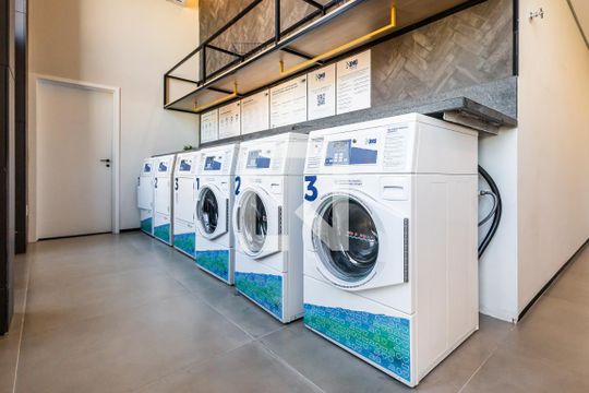 Lavanderia de apartamento para alugar com 1 quarto, 29m² em Pinheiros, São Paulo