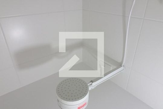 Banheiro de apartamento para alugar com 1 quarto, 29m² em Casa Verde, São Paulo
