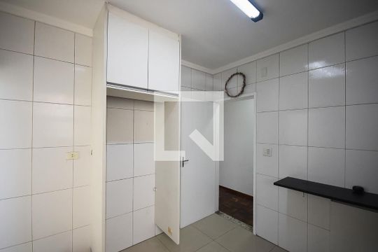 Cozinha de apartamento à venda com 2 quartos, 65m² em Vila Santa Luzia, Taboão da Serra