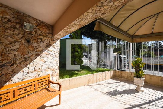 Entrada de apartamento à venda com 2 quartos, 65m² em Vila Santa Luzia, Taboão da Serra