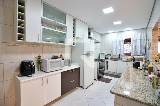 Cozinha de casa à venda com 3 quartos, 220m² em Demarchi, São Bernardo do Campo