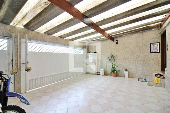 Garagem de casa à venda com 3 quartos, 220m² em Demarchi, São Bernardo do Campo