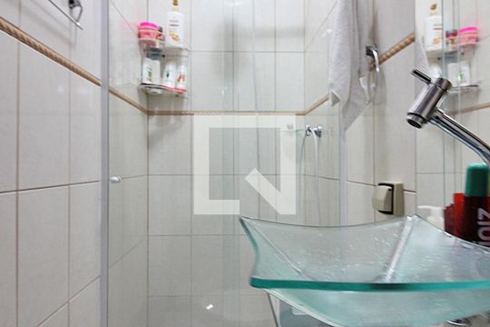 Banheiro do Quarto 1 - Suíte de casa à venda com 3 quartos, 220m² em Demarchi, São Bernardo do Campo