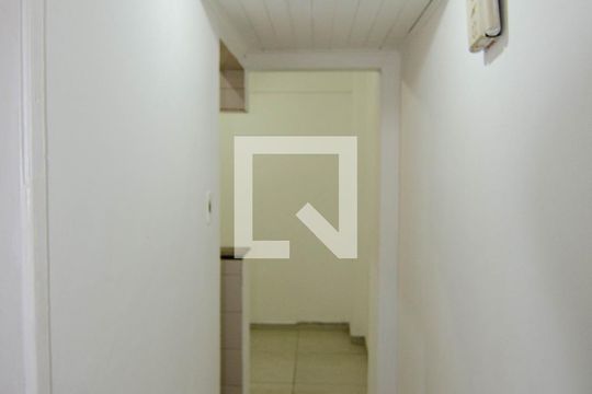 Corredor de apartamento para alugar com 1 quarto, 33m² em Copacabana, Rio de Janeiro