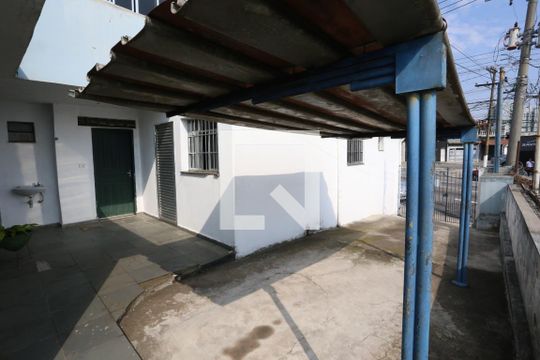 Garagem de casa à venda com 5 quartos, 298m² em Cangaíba, São Paulo