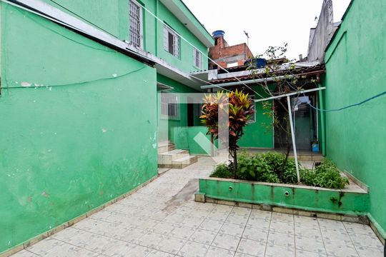 Quintal de casa à venda com 3 quartos, 250m² em Jardim Paulista, Guarulhos