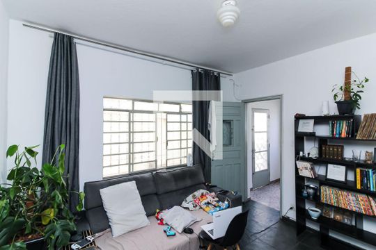 Sala de Estar de casa à venda com 2 quartos, 240m² em Sítio do Morro, São Paulo
