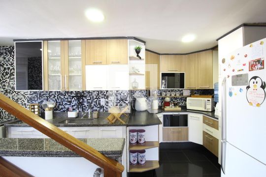 Cozinha de apartamento para alugar com 4 quartos, 177m² em Freguesia (jacarepaguá), Rio de Janeiro