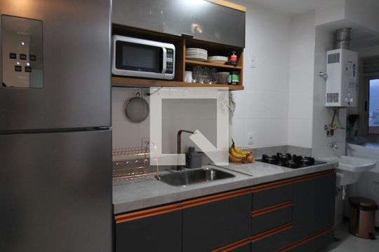 Cozinha de apartamento à venda com 2 quartos, 68m² em Todos Os Santos, Rio de Janeiro
