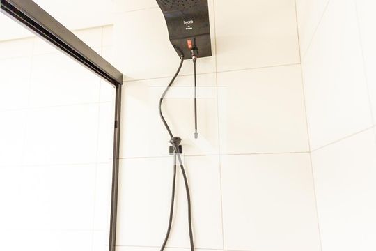 Banheiro de kitnet/studio à venda com 1 quarto, 30m² em Centro, Novo Hamburgo