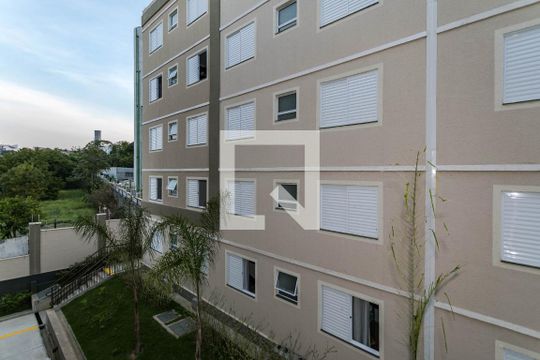 Vista - Quarto 1 de apartamento para alugar com 2 quartos, 40m² em Vila São Paulo, Mogi das Cruzes