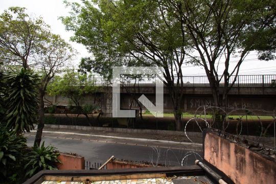 Vista do Quarto de casa à venda com 1 quarto, 20m² em Parque Guarani, São Paulo