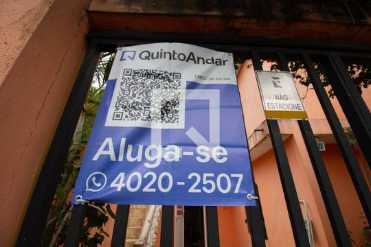 Placa na Fachada de casa à venda com 1 quarto, 20m² em Parque Guarani, São Paulo