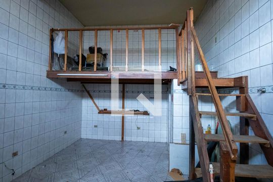 Garagem de casa à venda com 2 quartos, 300m² em Jardim São José (zona Norte), São Paulo