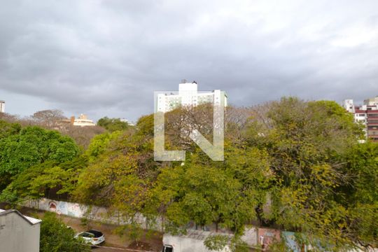 Vista de apartamento para alugar com 2 quartos, 64m² em Santana, Porto Alegre
