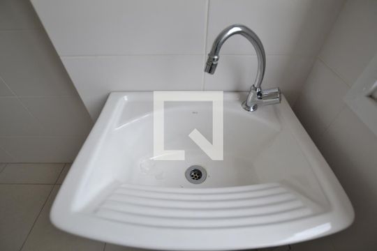 Tanque de apartamento para alugar com 2 quartos, 64m² em Santana, Porto Alegre
