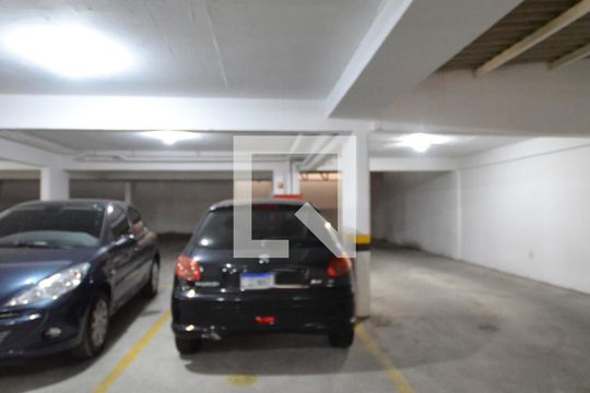 Garagem de apartamento para alugar com 2 quartos, 64m² em Santana, Porto Alegre