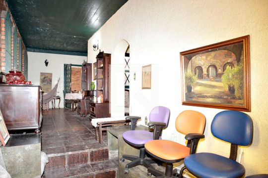 Corredor de casa à venda com 4 quartos, 385m² em Petrópolis, Porto Alegre