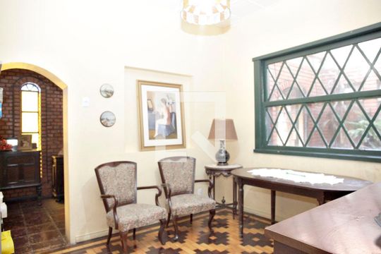 Sala de TV de casa para alugar com 4 quartos, 385m² em Petrópolis, Porto Alegre