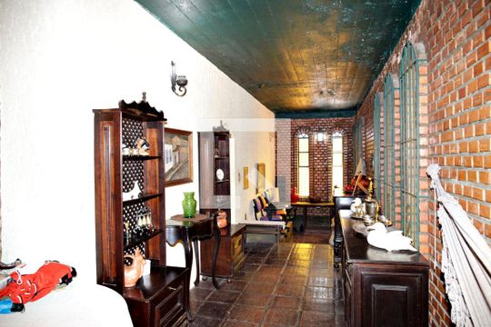 Corredor de casa para alugar com 4 quartos, 385m² em Petrópolis, Porto Alegre