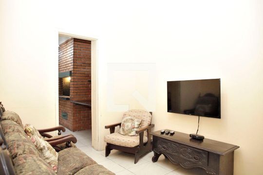 Sala de TV de casa para alugar com 4 quartos, 385m² em Petrópolis, Porto Alegre