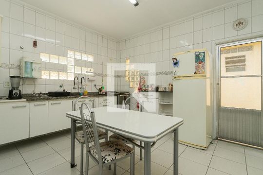 Cozinha de casa à venda com 2 quartos, 200m² em Jardim Humaitá, São Paulo