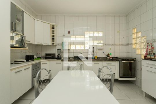 Cozinha de casa à venda com 2 quartos, 200m² em Jardim Humaitá, São Paulo