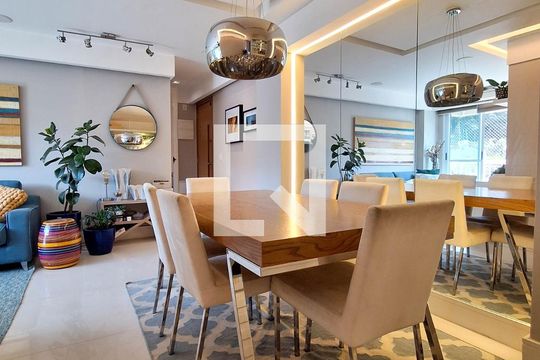 Sala de apartamento à venda com 3 quartos, 105m² em Cantagalo, Niterói