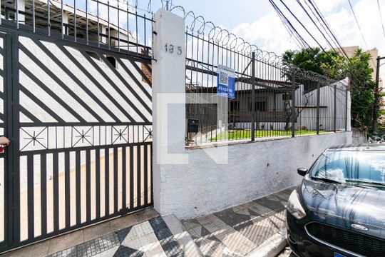 Fachada de casa à venda com 3 quartos, 300m² em Vila Parque Jabaquara, São Paulo
