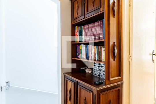 Corredor de casa à venda com 3 quartos, 200m² em Jabaquara, São Paulo