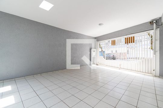 Garagem de casa à venda com 3 quartos, 200m² em Jabaquara, São Paulo