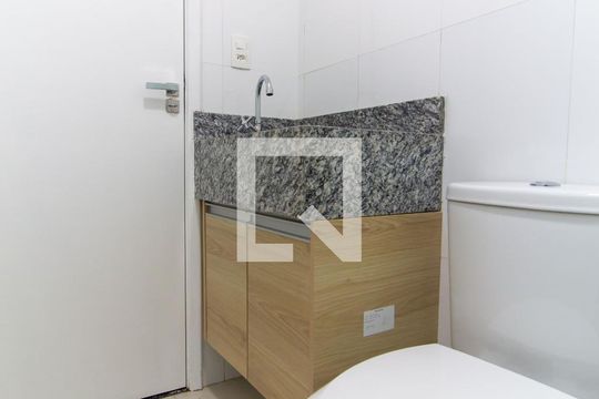 Banheiro de apartamento à venda com 1 quarto, 33m² em Tatuapé, São Paulo