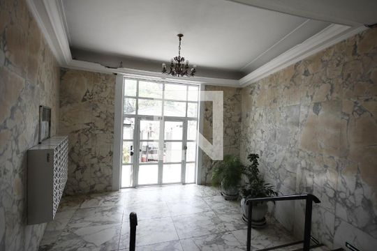 Hall de Entrada de apartamento à venda com 3 quartos, 140m² em Vila Monumento, São Paulo