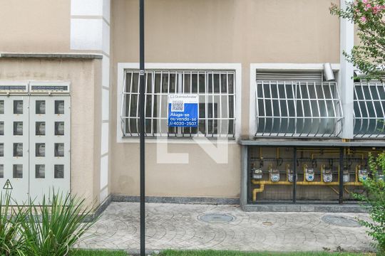 Fachada do imóvel de apartamento para alugar com 2 quartos, 45m² em Parada de Lucas, Rio de Janeiro