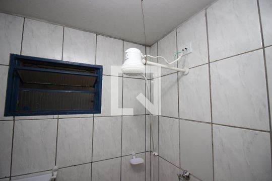 Banheiro Social de casa para alugar com 2 quartos, 80m² em Ceilândia Sul (ceilândia), Brasília