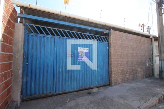 Fachada de casa para alugar com 2 quartos, 80m² em Ceilândia Sul (ceilândia), Brasília