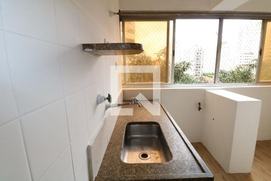 Cozinha de apartamento à venda com 1 quarto, 56m² em Pompeia, São Paulo
