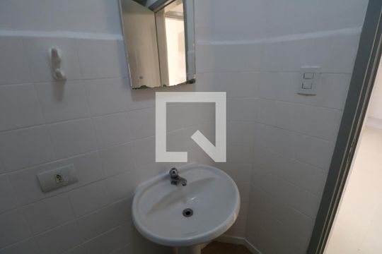 Banheiro de apartamento à venda com 1 quarto, 56m² em Pompeia, São Paulo