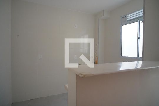 Cozinha de apartamento à venda com 2 quartos, 42m² em Protásio Alves, Porto Alegre