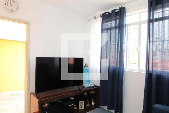 Casa à venda com 2 quartos, 168m² em Jardim Iva, São Paulo