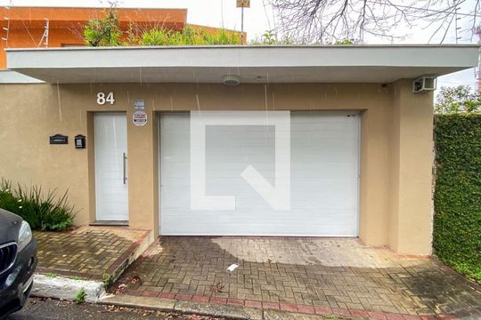 Fachada de casa para alugar com 3 quartos, 400m² em Jardim Prudência, São Paulo
