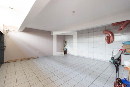 Garagem de casa para alugar com 3 quartos, 280m² em Vila Medeiros, São Paulo
