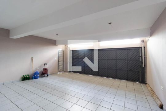 Garagem de casa para alugar com 3 quartos, 280m² em Vila Medeiros, São Paulo