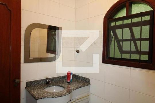 Banheiro de casa para alugar com 3 quartos, 210m² em Chácara Belenzinho, São Paulo