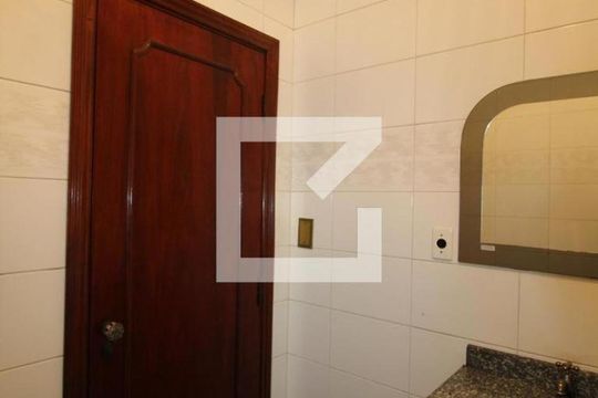 Banheiro de casa para alugar com 3 quartos, 210m² em Chácara Belenzinho, São Paulo