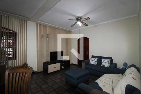 Casa para alugar com 3 quartos, 210m² em Chácara Belenzinho, São Paulo
