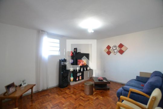Casa à venda com 2 quartos, 130m² em Cavalhada, Porto Alegre