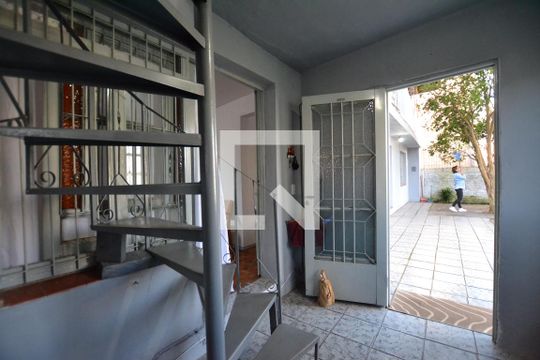 Hall de entrada de casa à venda com 2 quartos, 130m² em Cavalhada, Porto Alegre