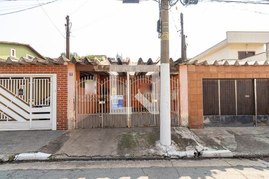 Fachada de casa à venda com 2 quartos, 100m² em Vila Salete, São Paulo