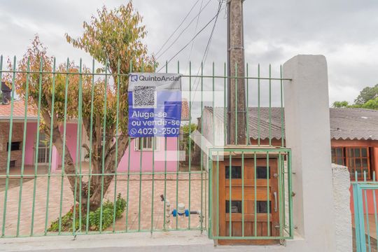 Fachada de casa à venda com 2 quartos, 180m² em Feitoria, São Leopoldo